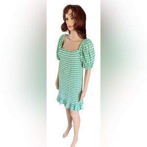 Hostess Pick 🔥 BB Dakota Steve Madden Green and White Puff Sleeve Dress